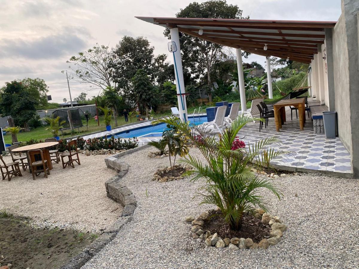 Palmendros Hosteria มอนตาญิตาร์ ภายนอก รูปภาพ