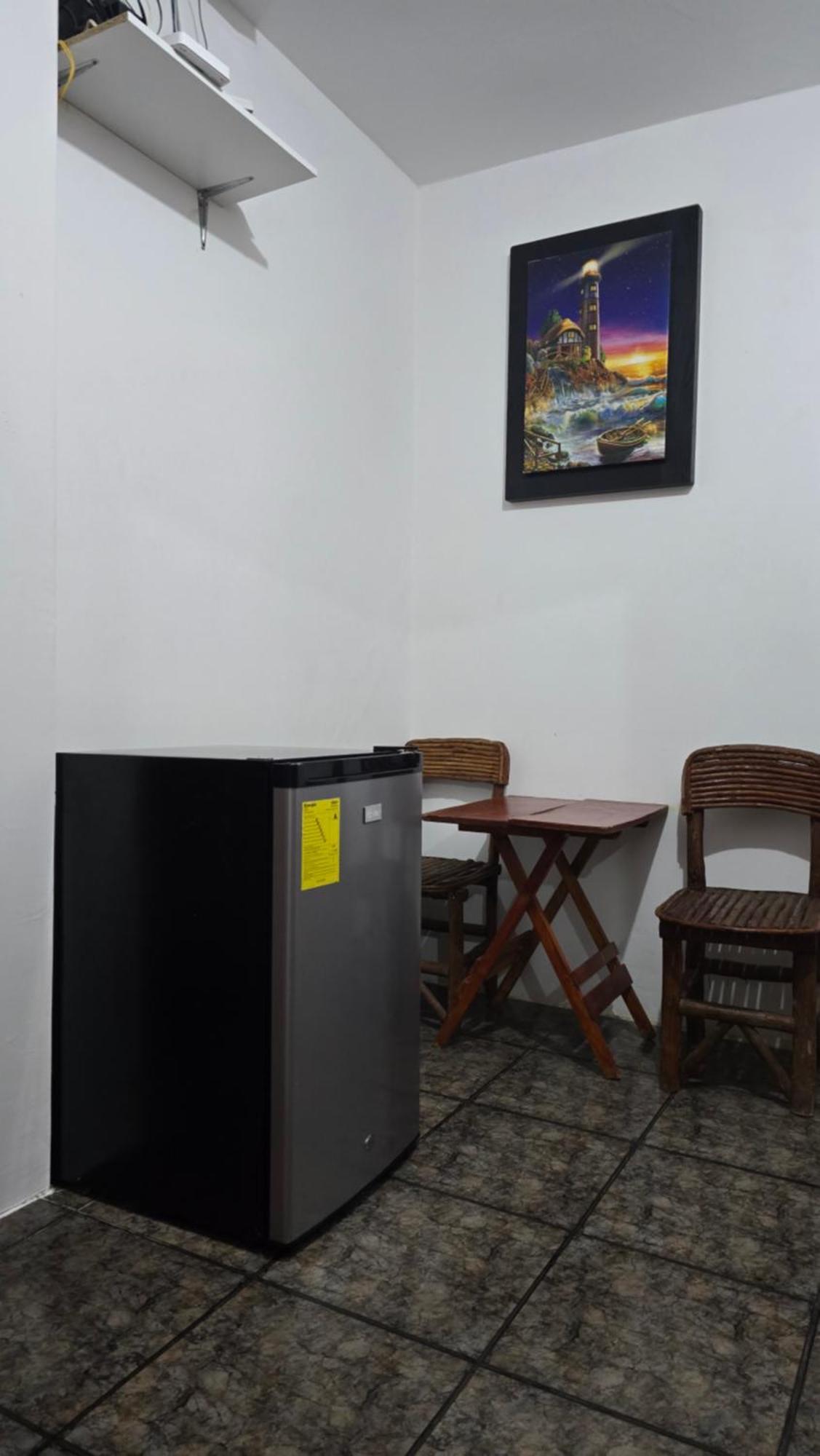 Palmendros Hosteria มอนตาญิตาร์ ภายนอก รูปภาพ
